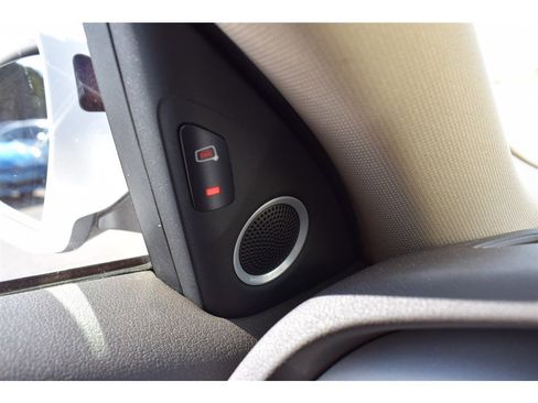 Used 2016 Audi A4 2.0T Premium Plus w/ Technology Package image 38