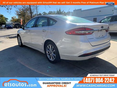 Used 2017 Ford Fusion SE image 4