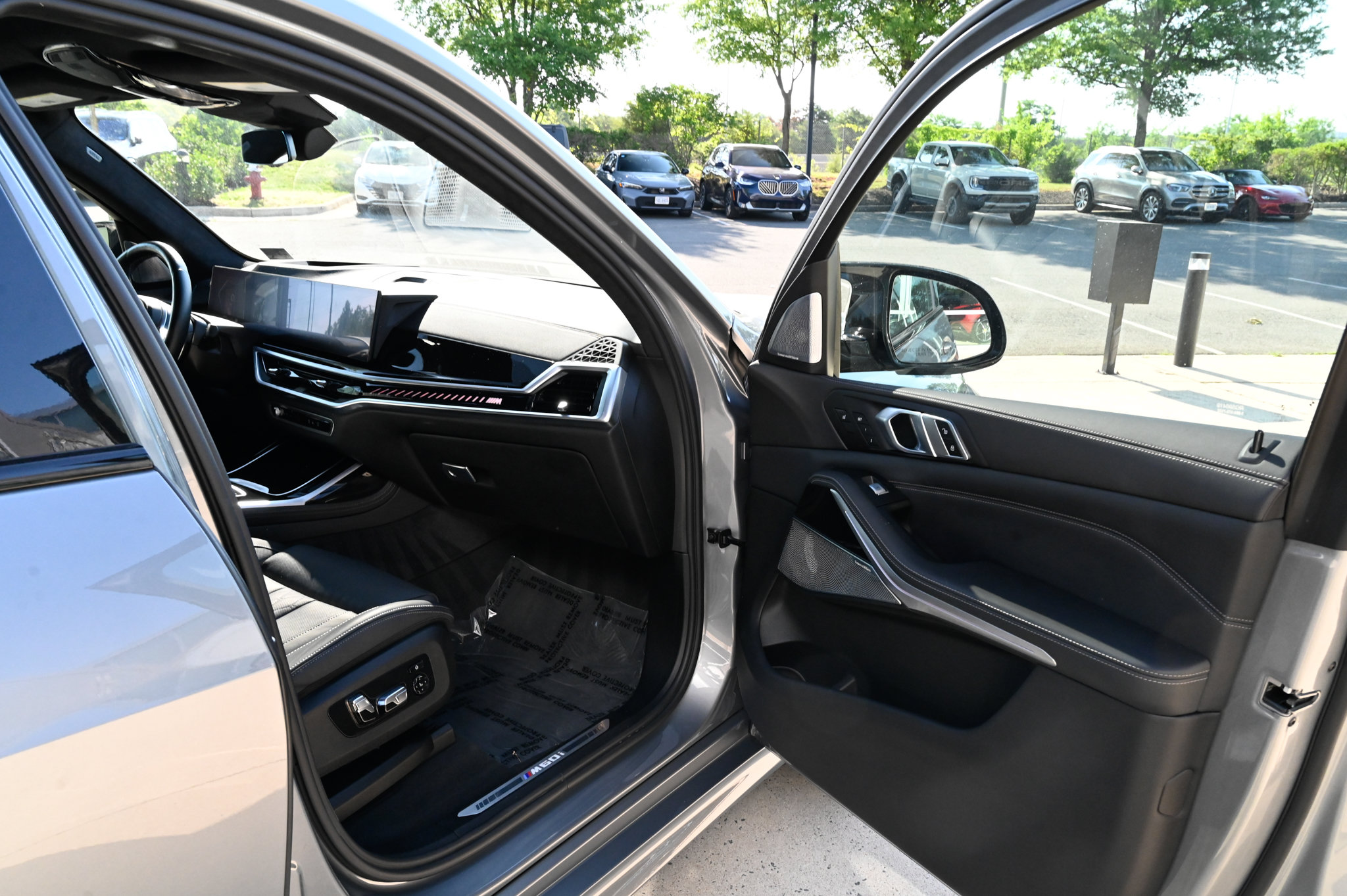 Used 2023 BMW X7 M60i w/ Executive Package AWD/4WD image 55