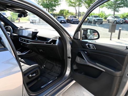 Used 2023 BMW X7 M60i w/ Executive Package AWD/4WD image 55