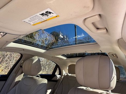 Used 2020 Mercedes-Benz S 560 Sedan image 38