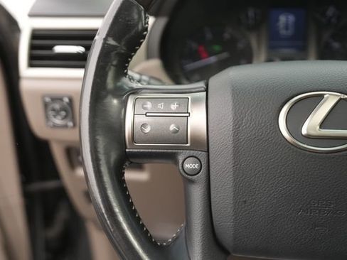 Used 2017 Lexus GX 460 image 23