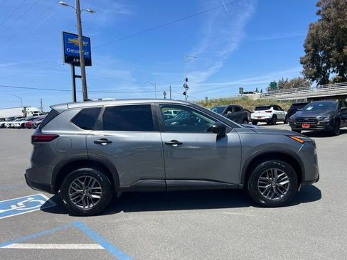 Used 2024 Nissan Rogue S FWD image 5