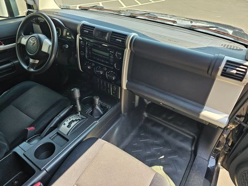 Used 2008 Toyota FJ Cruiser 4WD image 12