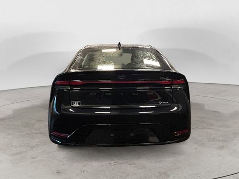 Used 2024 Toyota Prius XLE image 4