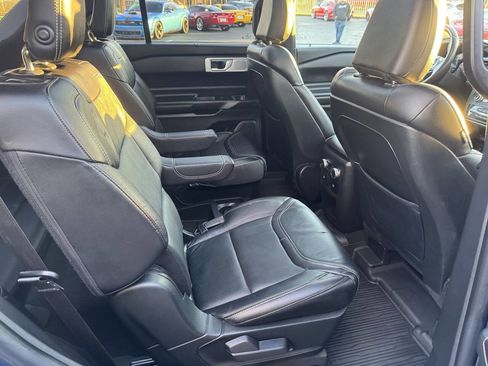 Used 2020 Ford Explorer ST w/ ST Street Pack image 14