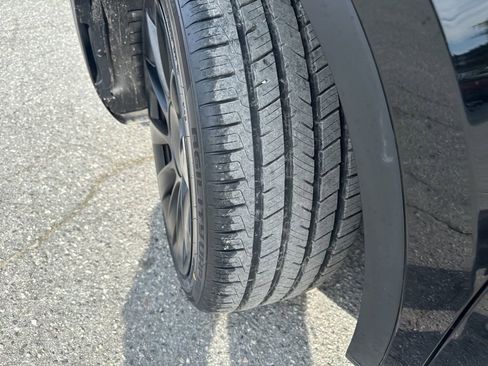 Used 2023 Tesla Model Y Long Range image 36