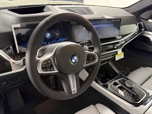New 2026 BMW X5 xDrive40i w/ M Sport Package AWD/4WD image 14