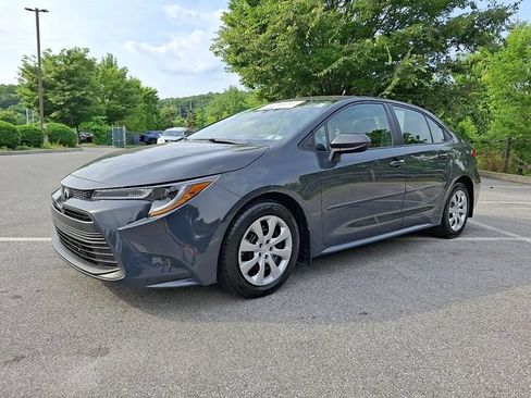 Certified 2023 Toyota Corolla LE w/ Carpet Mat Package (TMS) FWD image 3