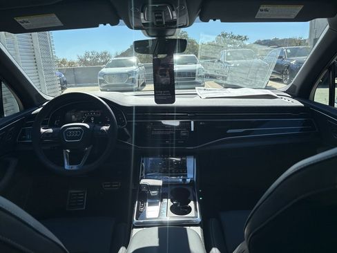 New 2026 Audi SQ7 Premium Plus image 18