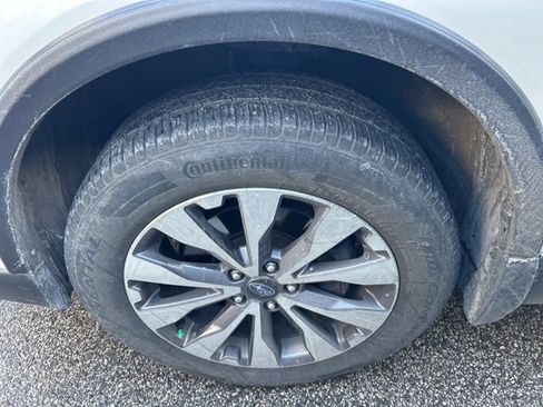 Used 2018 Subaru Outback 3.6R Touring w/ Popular Package #3 image 11