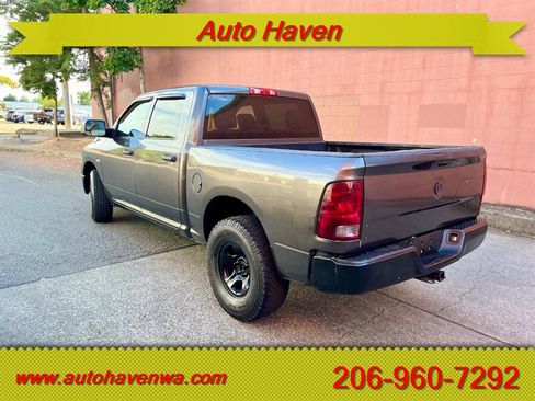 Used 2017 RAM 1500 ST w/ SXT Appearance Group image 5