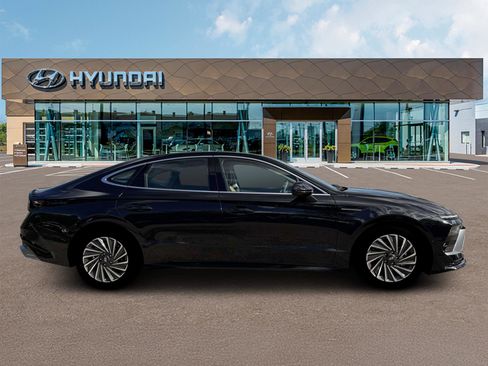 New 2026 Hyundai Sonata Limited image 9