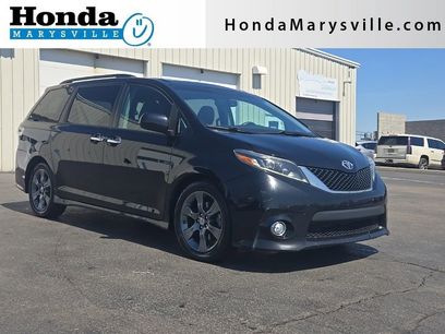 Used 2016 Toyota Sienna SE