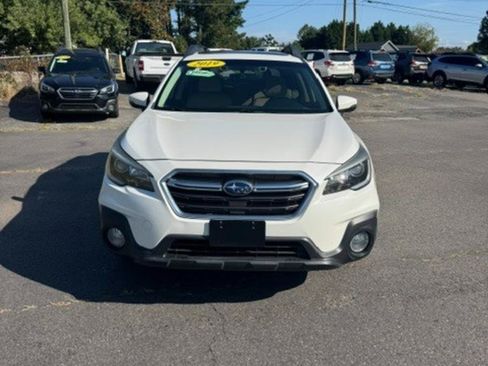 Used 2019 Subaru Outback 2.5i Premium AWD/4WD image 2