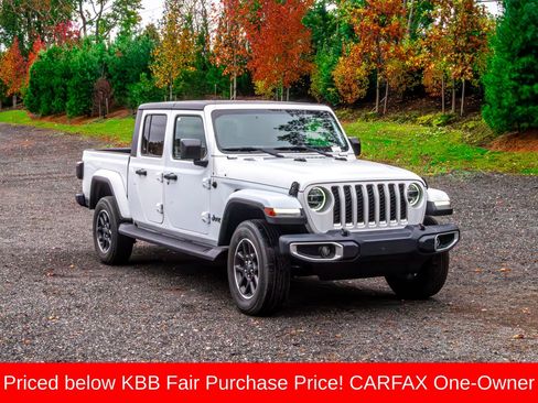 Used 2020 Jeep Gladiator Overland image 12
