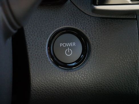 Certified 2025 Toyota Camry SE image 29