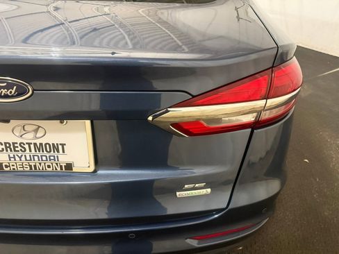 Used 2019 Ford Fusion SE image 11