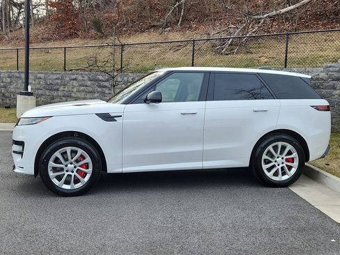 New 2025 Land Rover Range Rover Sport Dynamic SE image 6