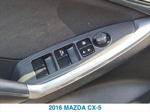Used 2016 MAZDA CX-5 Touring FWD image 13