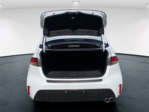 Used 2025 Toyota Corolla SE image 14