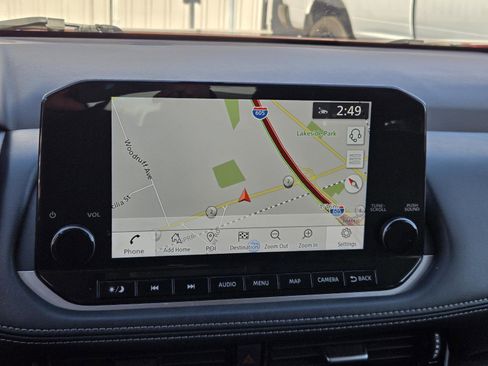 Used 2022 Nissan Rogue Platinum w/ Head-Up Display Package image 7