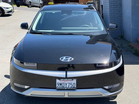 Used 2024 Hyundai Ioniq 5 SE RWD image 2