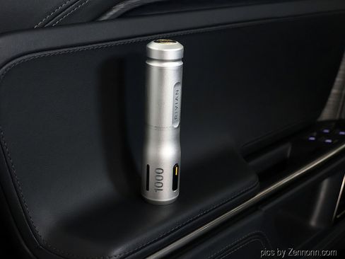 Used 2023 Rivian R1S Launch Edition image 27