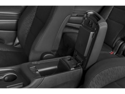 Used 2025 Dodge Durango GT AWD/4WD image 14