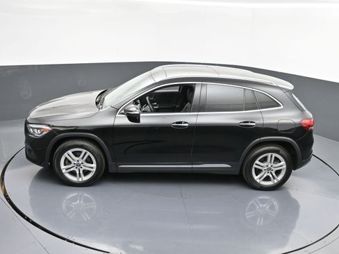 Certified 2021 Mercedes-Benz GLA 250 4MATIC image 33