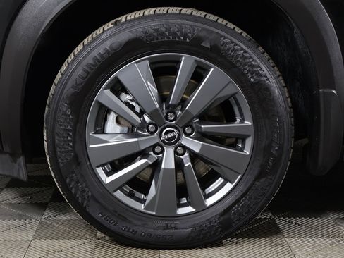 Used 2024 Nissan Pathfinder S image 19