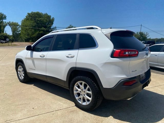 Used 2015 Jeep Cherokee Latitude w/ Trailer Tow Group AWD/4WD image 4
