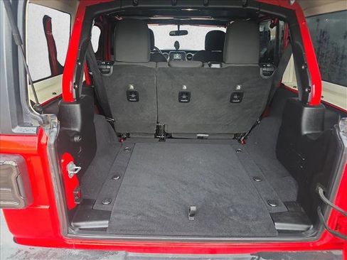 Used 2018 Jeep Wrangler Unlimited Sport S AWD/4WD image 11