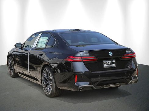 New 2027 BMW 550e xDrive AWD/4WD image 4