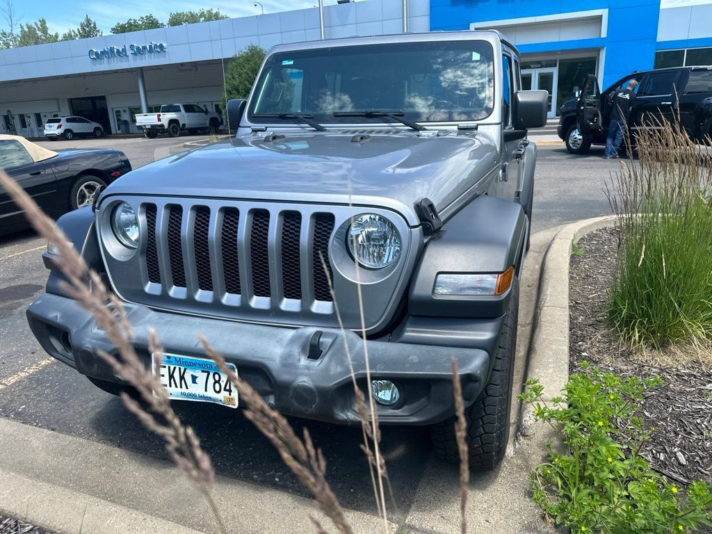 Used 2019 Jeep Wrangler Unlimited Sport S AWD/4WD image 3