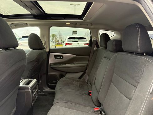 Used 2019 Nissan Murano SV w/ Premium Package image 15