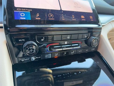 Used 2023 Jeep Grand Cherokee 4WD 4xe image 21