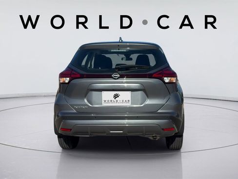 Used 2025 Nissan Kicks Play S image 6