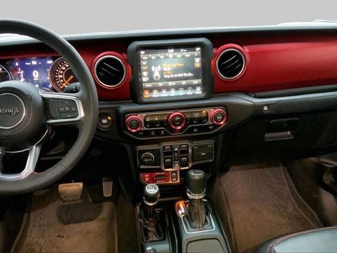 Used 2023 Jeep Gladiator Rubicon w/ Cold Weather Group AWD/4WD image 7