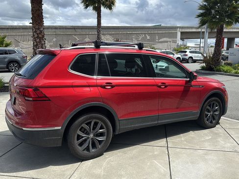 Used 2023 Volkswagen Tiguan SE FWD image 6