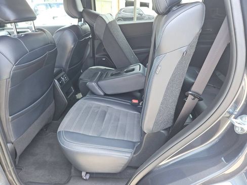 Used 2025 Mitsubishi Outlander SE AWD/4WD image 27