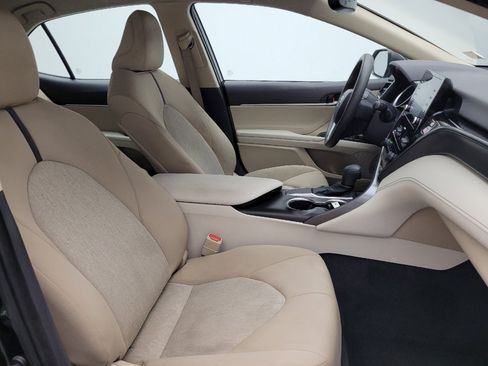 Used 2021 Toyota Camry LE w/ Convenience Package image 21