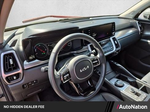 Used 2024 Kia Sorento EX AWD/4WD image 1