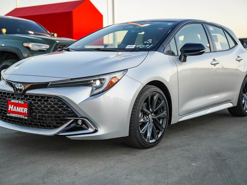New 2025 Toyota Corolla XSE image 3