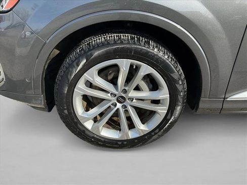 Used 2025 Audi Q7 3.0T Premium Plus w/ Premium Plus Package image 9