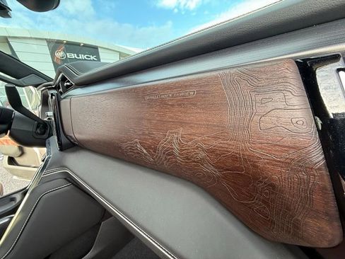 Used 2025 GMC Sierra 2500 Denali Ultimate image 23