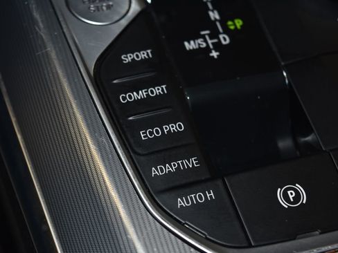 Used 2021 BMW 440i xDrive Coupe w/ Premium Package image 18