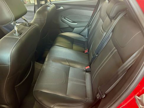 Used 2012 Ford Focus SEL FWD image 19