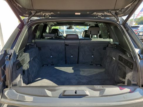 Used 2022 BMW X5 M50i w/ Premium Package image 12