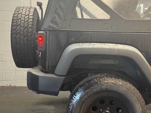 Used 2011 Jeep Wrangler Sport AWD/4WD image 7